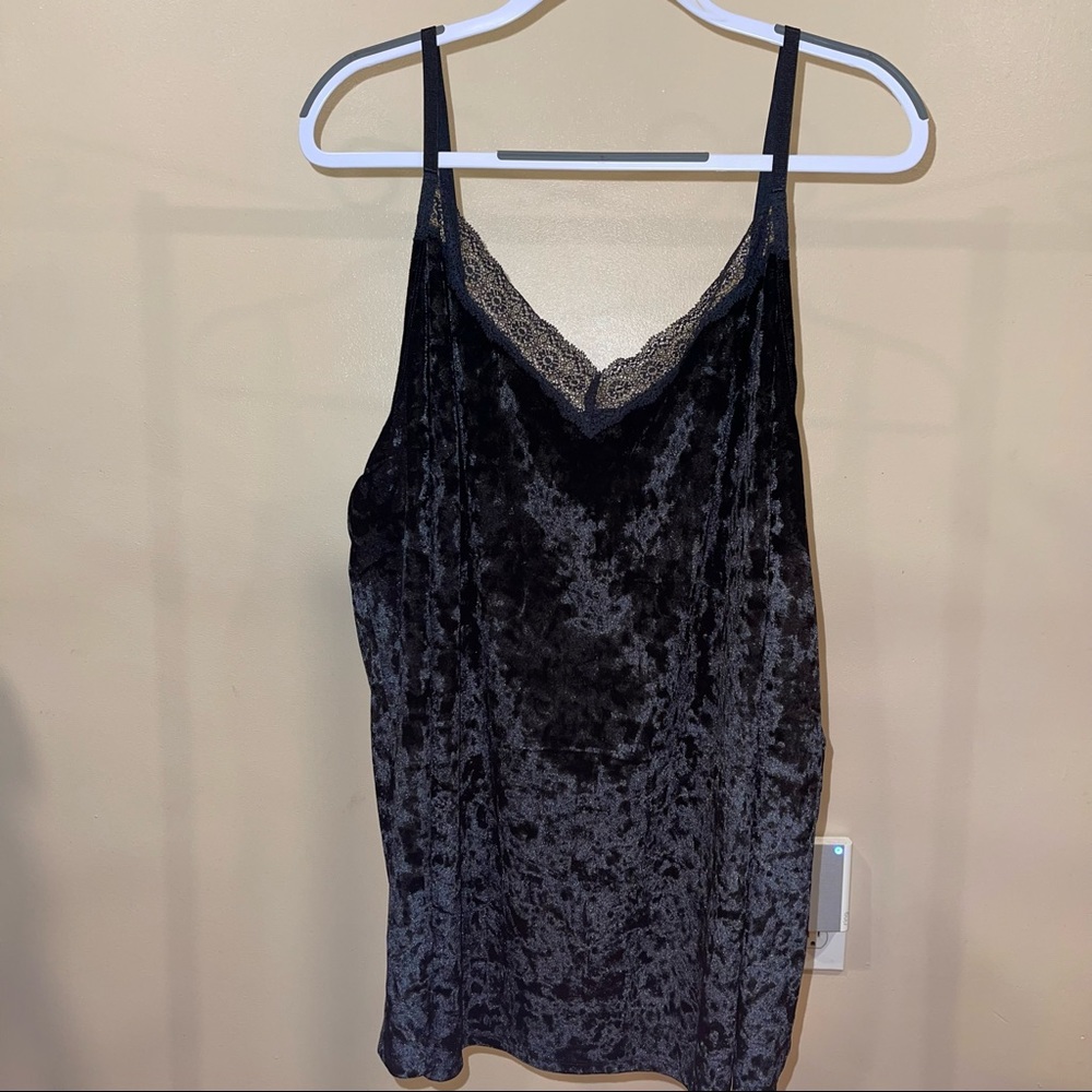 Cacique velvet tank top size 26/28